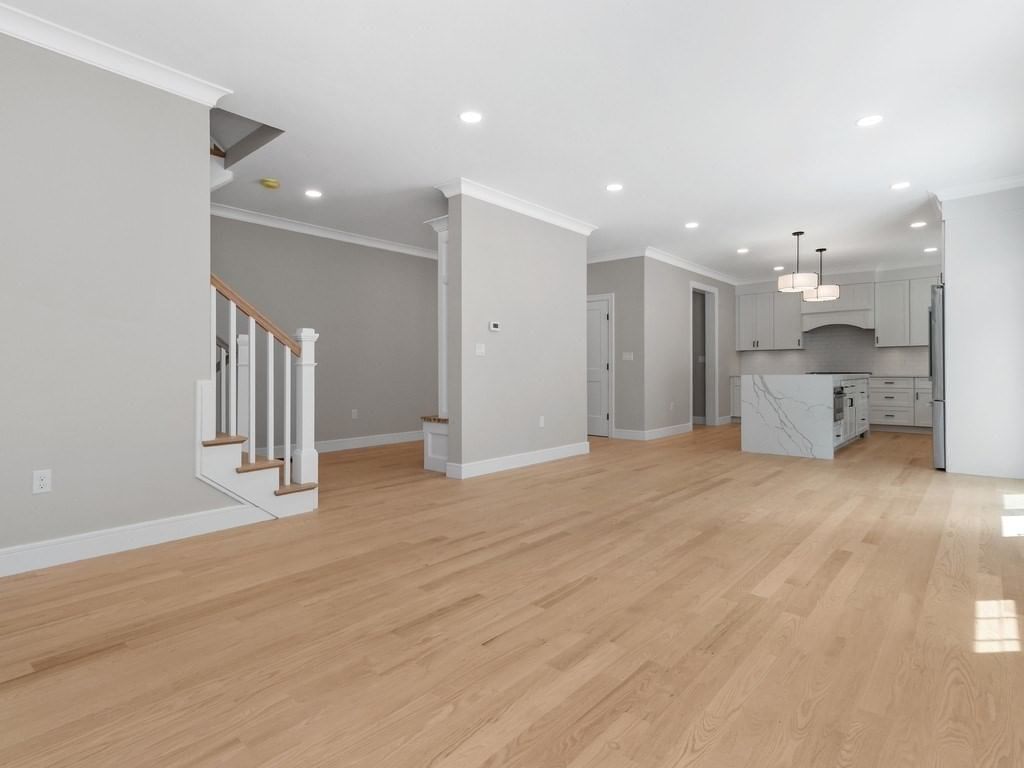 113 Warwick Avenue Waltham — Photo 10 of 42