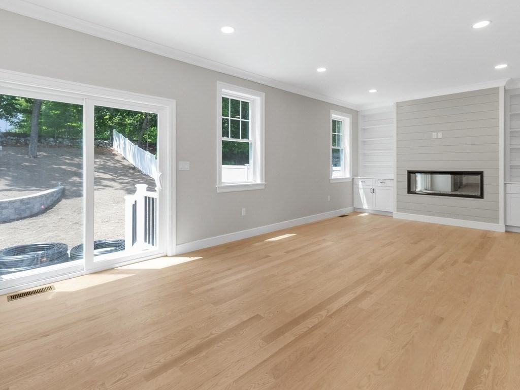 113 Warwick Avenue Waltham — Photo 13 of 42