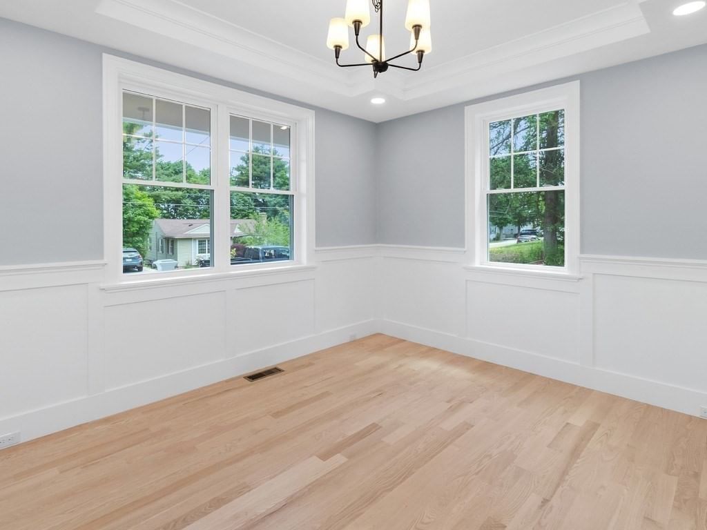 113 Warwick Avenue Waltham — Photo 17 of 42