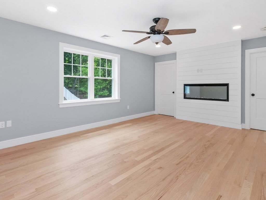113 Warwick Avenue Waltham — Photo 24 of 42