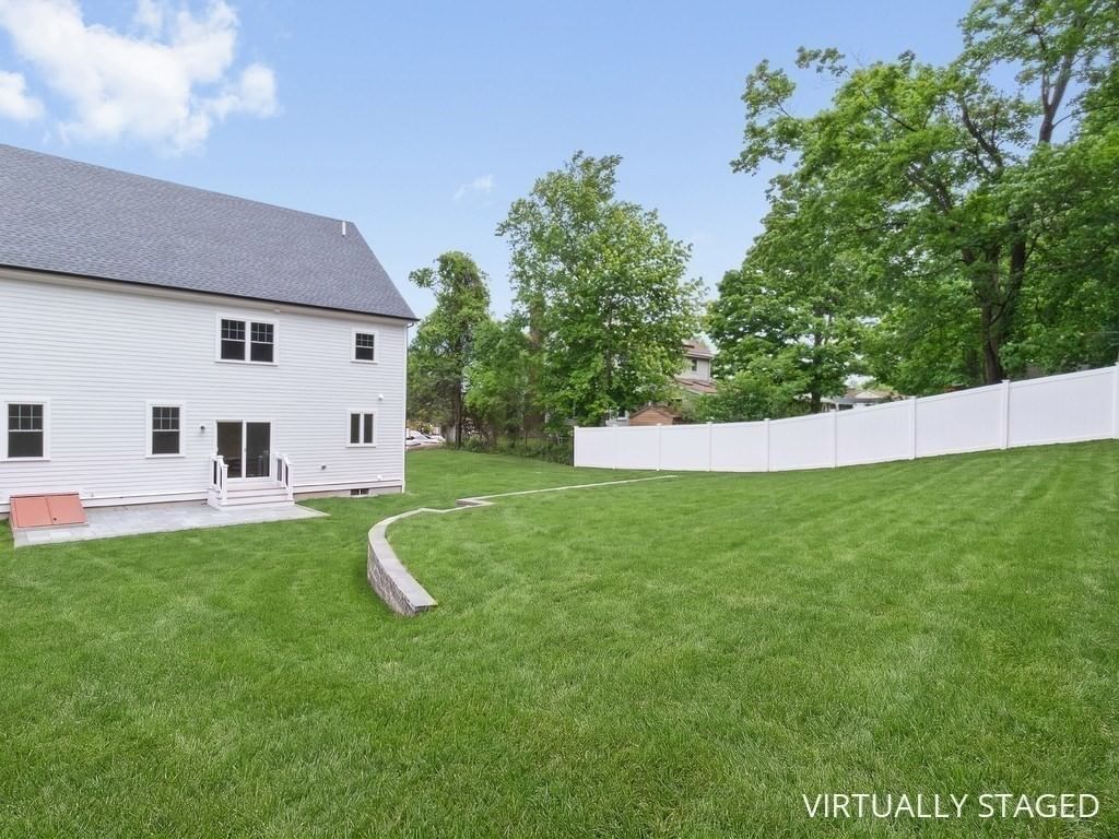 113 Warwick Avenue Waltham — Photo 31 of 42
