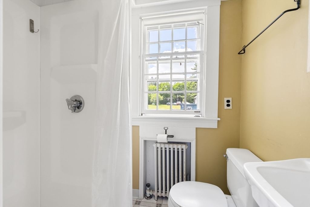 476 Cherry St Bridgewater — Photo 12 of 38