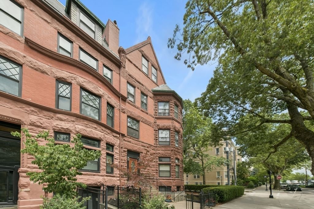 1774 Beacon Street #6 Brookline — Photo 17 of 20