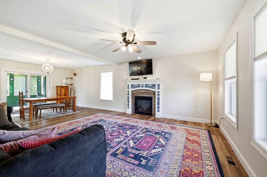 18 Woodland Ln Belchertown — Photo 11 of 28