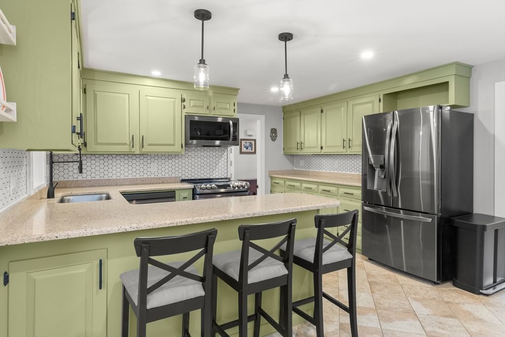 115 Maple Street, Wenham, MA 01984 photo 2