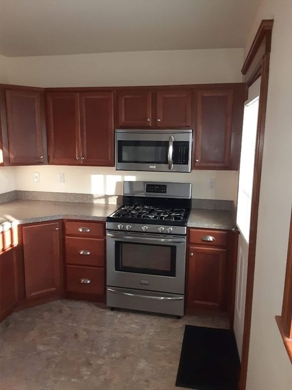 35 Manomet Rd Weymouth — Photo 10 of 41