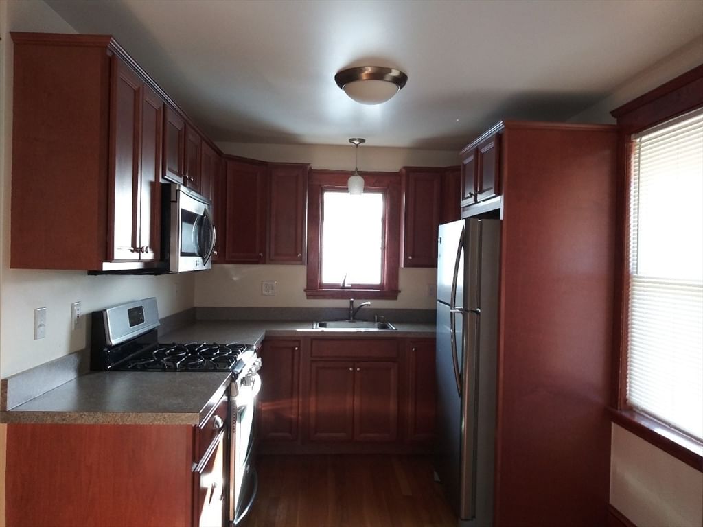 35 Manomet Rd Weymouth — Photo 11 of 41