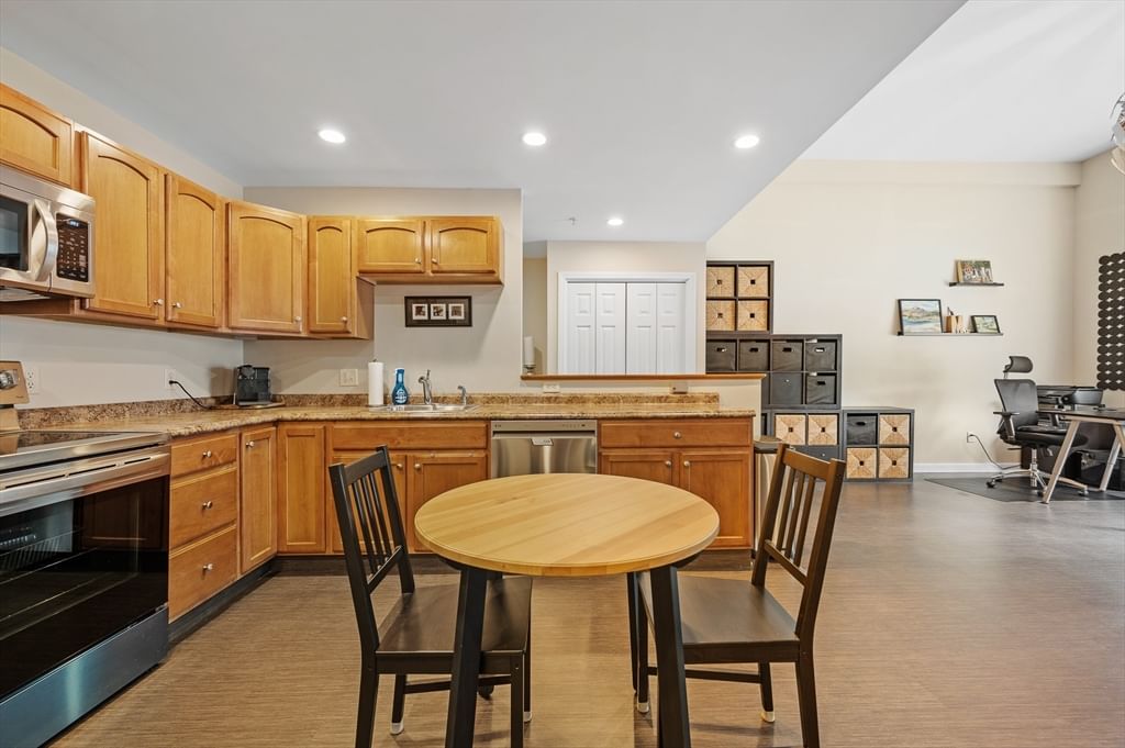 48 Phillips Rd #12 Holden — Photo 5 of 28