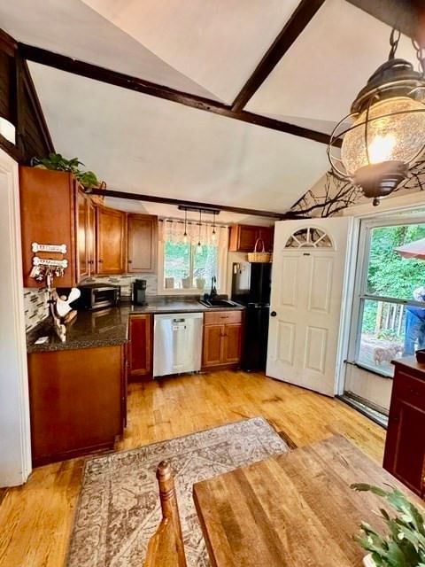 30 Crest Ave Plymouth — Photo 11 of 38