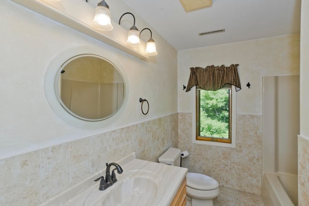 55 Shaw St. Belchertown — Photo 16 of 42