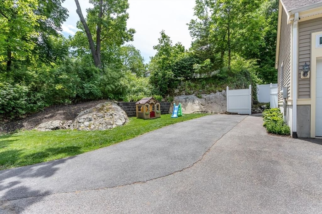 14 Endicott Place #14, Canton, MA Photo #3