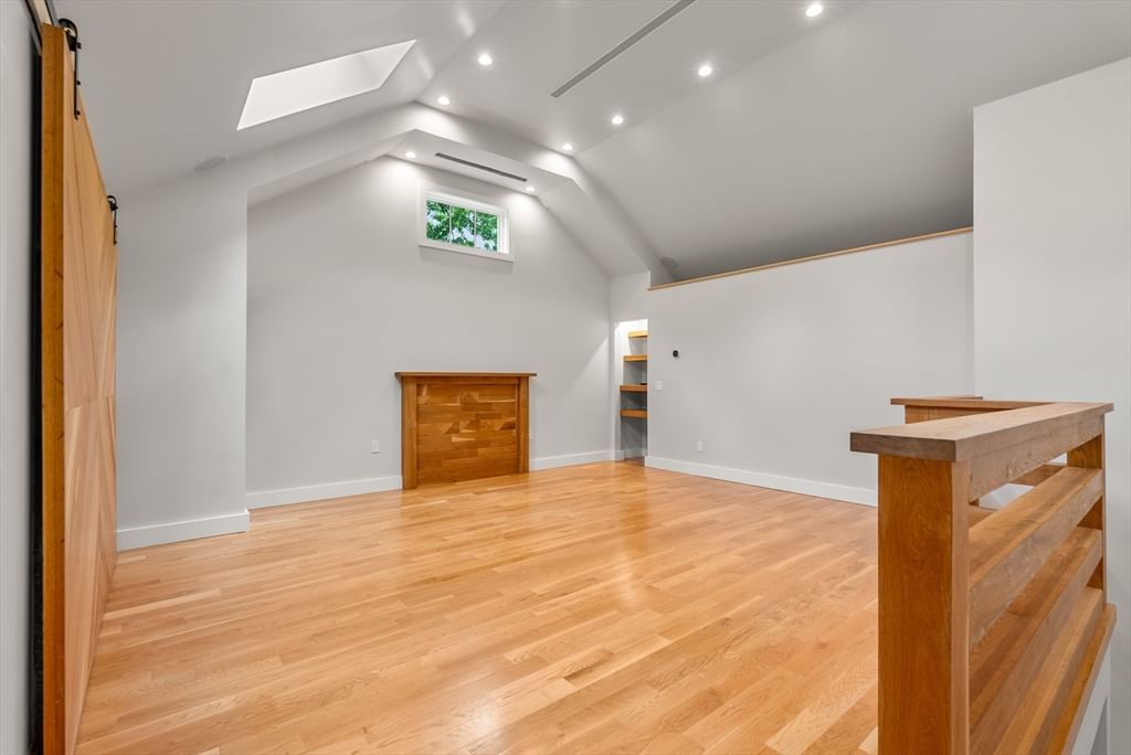 24 Sigourney St #2 Boston — Photo 19 of 42