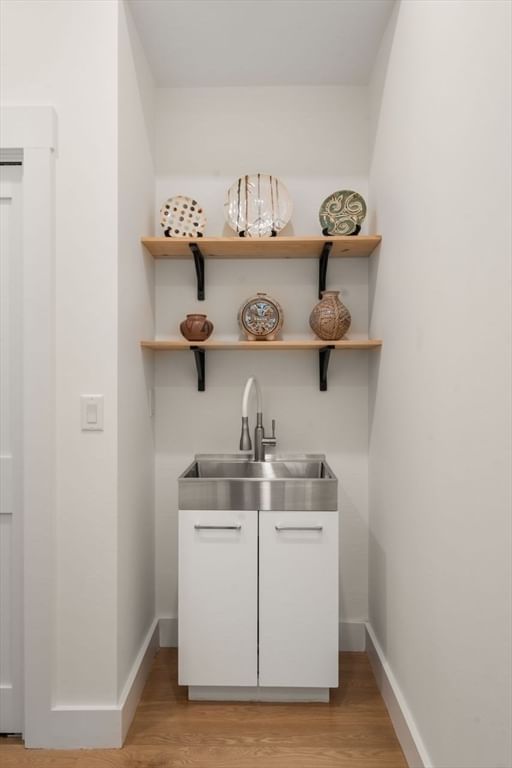 283 Walnut Street Wellesley — Photo 14 of 33