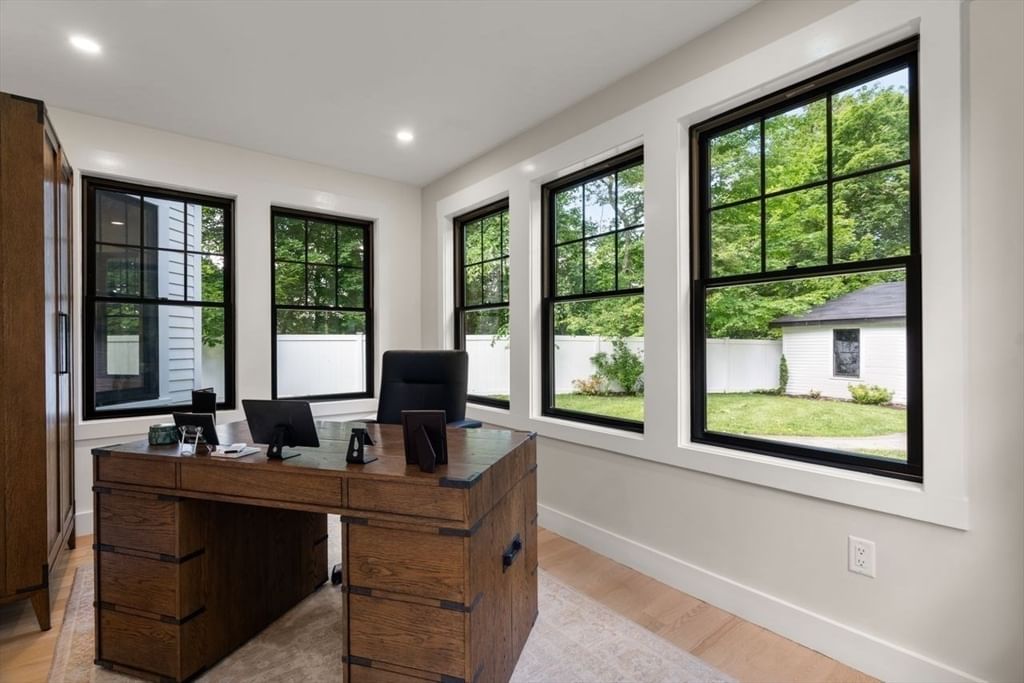 283 Walnut Street Wellesley — Photo 18 of 33