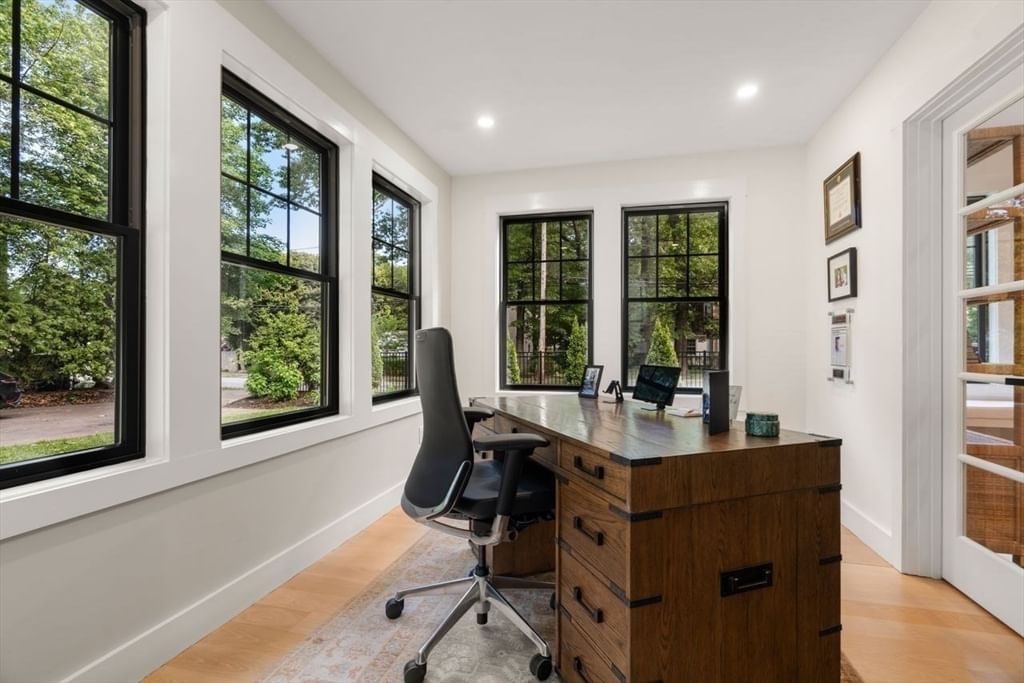 283 Walnut Street Wellesley — Photo 19 of 33