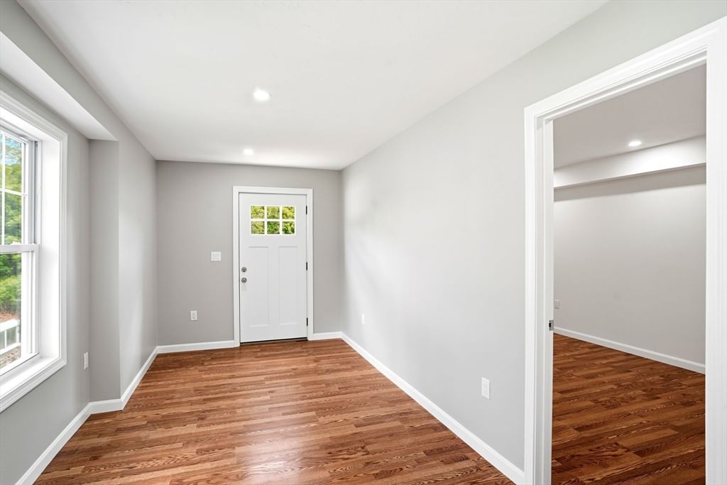 17 Crosby St #A Webster — Photo 8 of 42