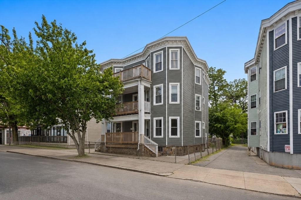 349 Adams St Boston — Photo 1 of 29