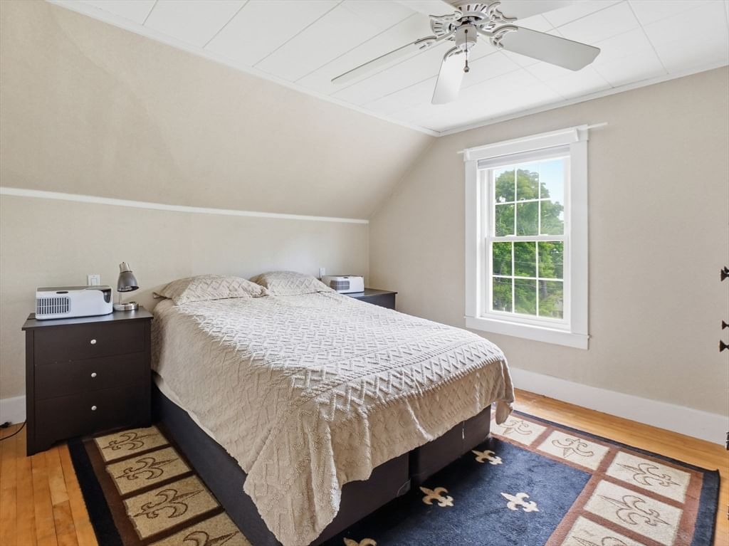 98 Walnut St, North Brookfield, MA 01535 photo 4