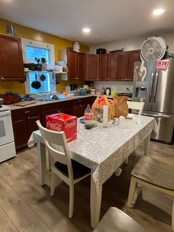 398 Union St New Bedford — Photo 10 of 40