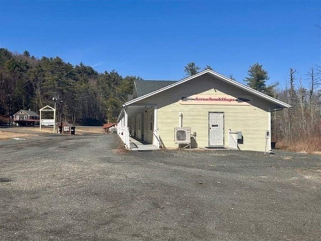 1105 Mohawk Trl, Shelburne, MA 01370 photo 3