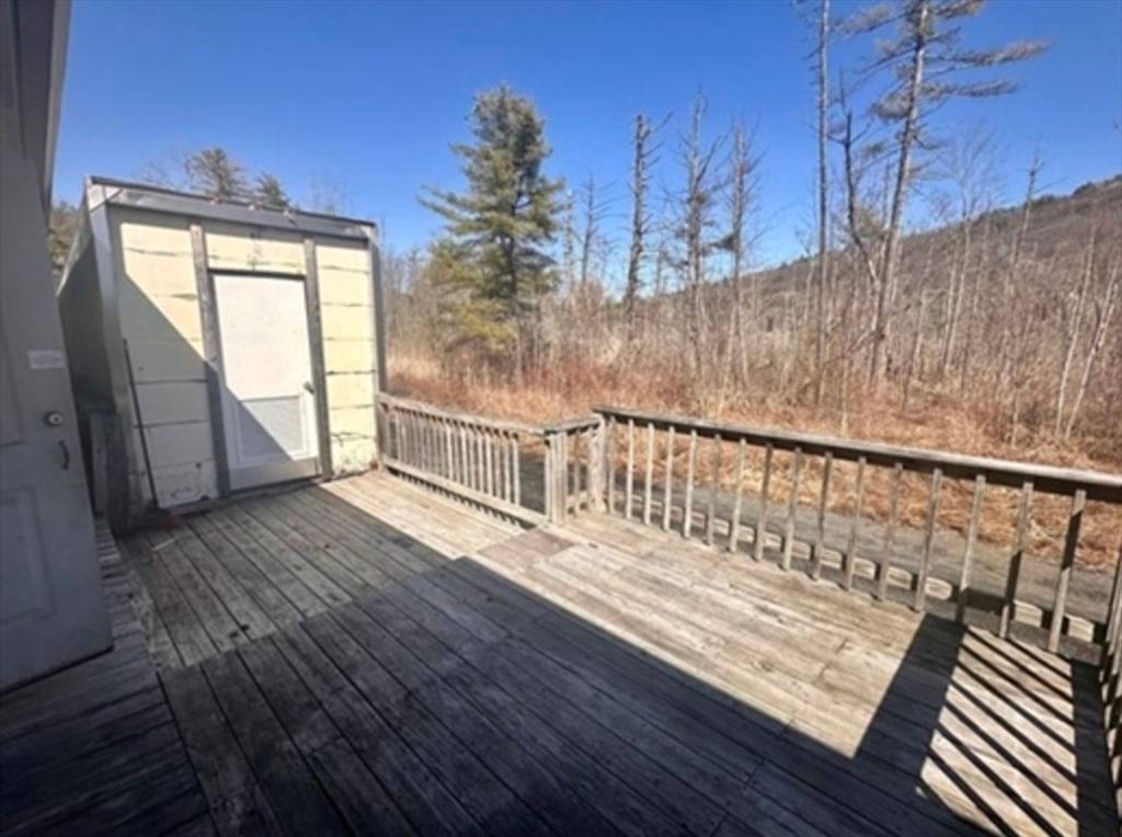1105 Mohawk Trl, Shelburne, MA 01370 photo 4
