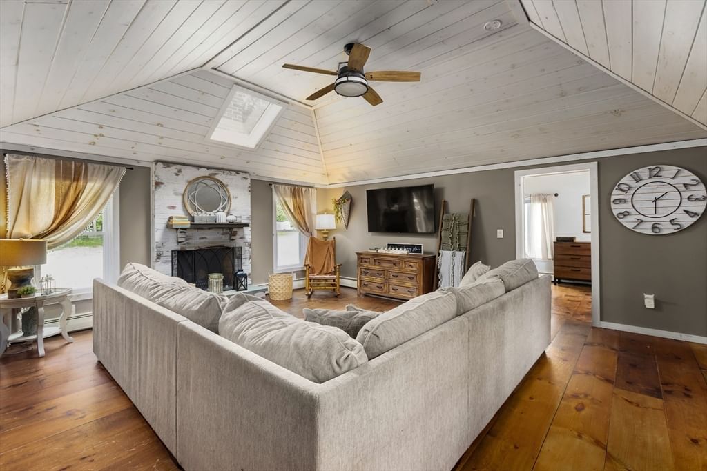 106 Park Street, East Brookfield, MA 01515 photo 3