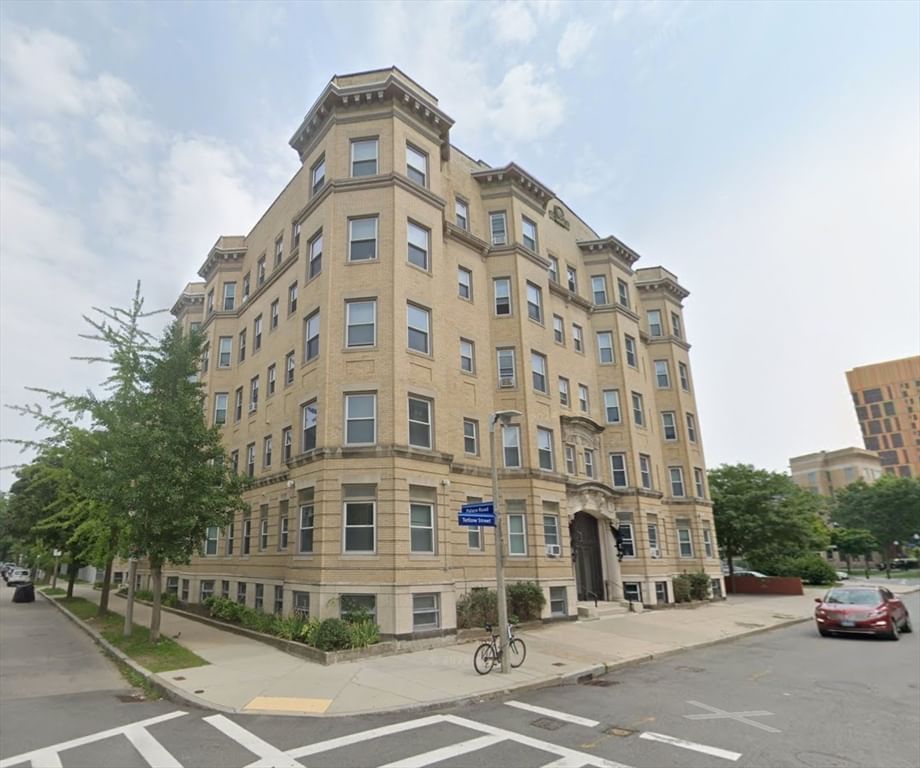 14 Palace Rd #15 Boston — Photo 13 of 17