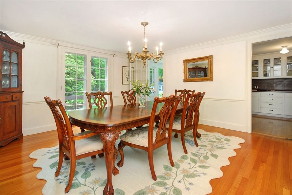 96 Lexington Road Lincoln — Photo 10 of 41