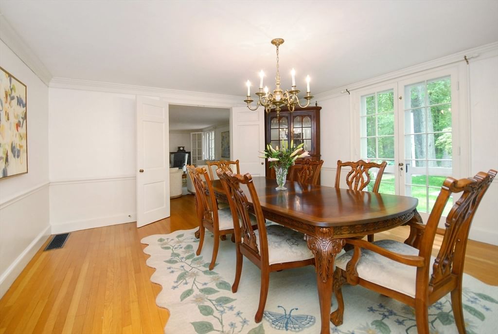 96 Lexington Road Lincoln — Photo 11 of 41