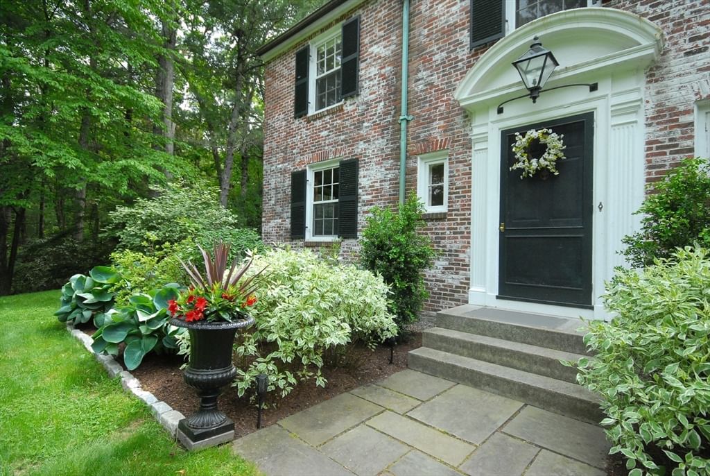 96 Lexington Road Lincoln — Photo 36 of 41