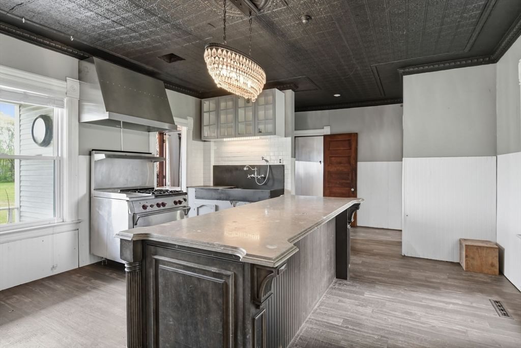 482 Holyoke St Ludlow — Photo 17 of 42