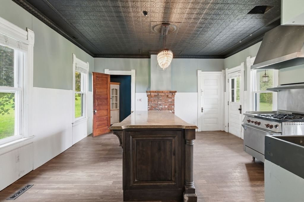 482 Holyoke St Ludlow — Photo 19 of 42