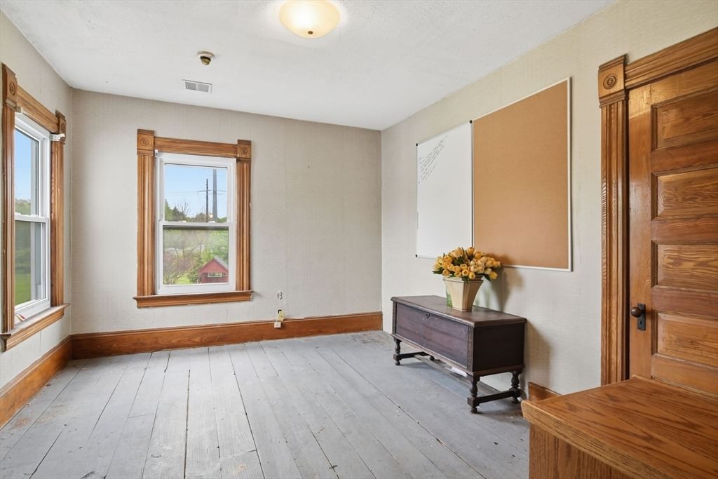 482 Holyoke St Ludlow — Photo 29 of 42