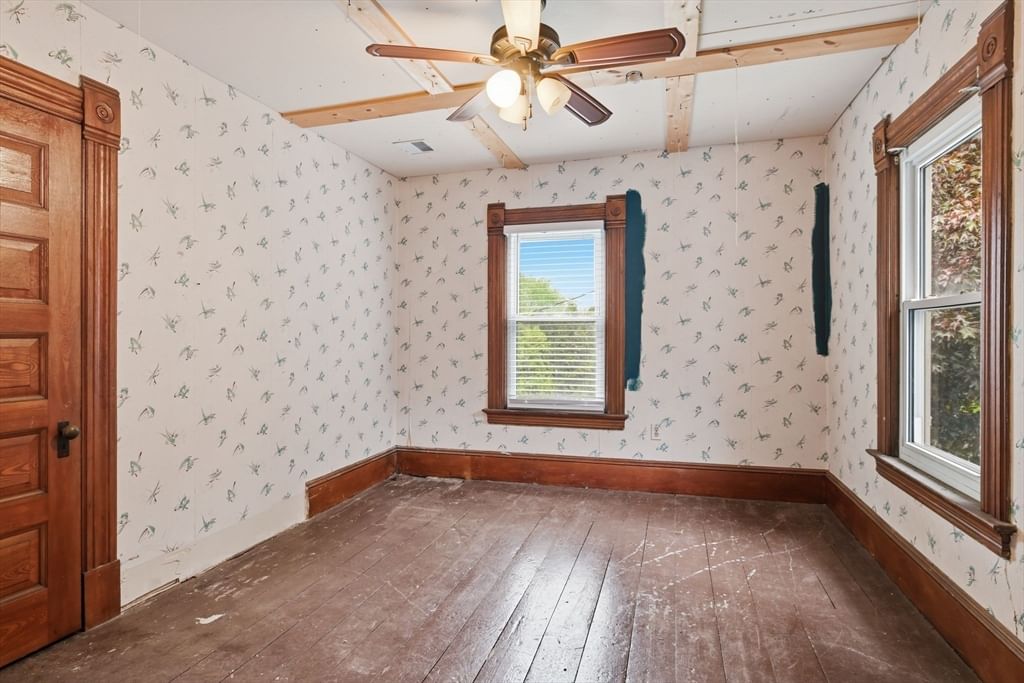482 Holyoke St Ludlow — Photo 31 of 42