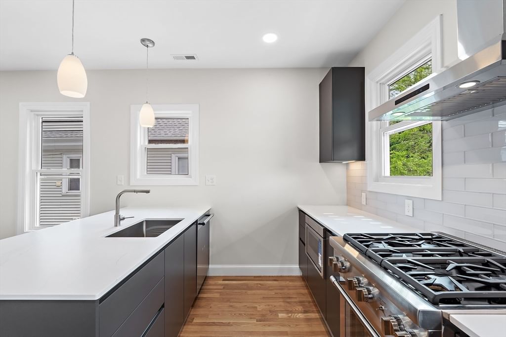 12 Foskett St #2 Somerville — Photo 10 of 26