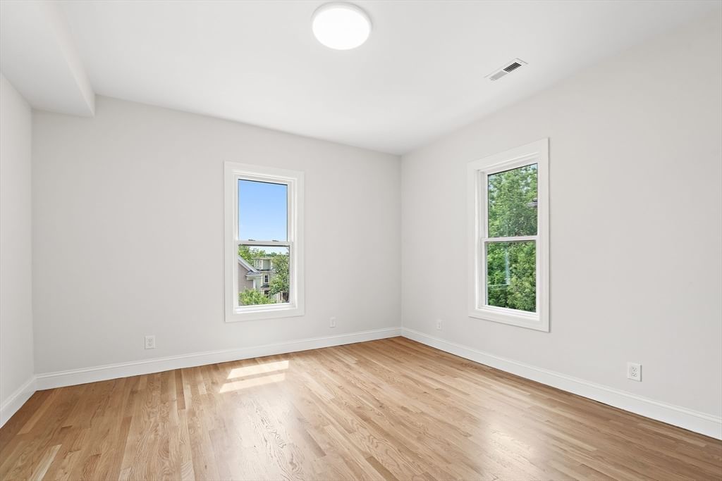 12 Foskett St #2 Somerville — Photo 19 of 26
