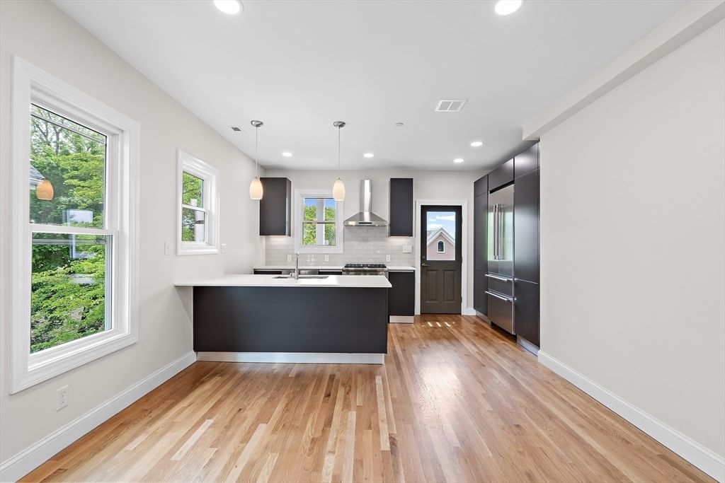 12 Foskett St #2 Somerville — Photo 6 of 26