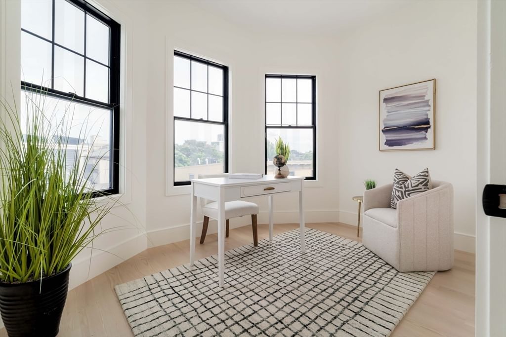 387 Norfolk St #3 Cambridge — Photo 18 of 33