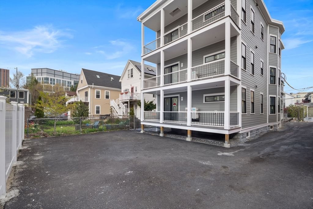 387 Norfolk St #3 Cambridge — Photo 32 of 33
