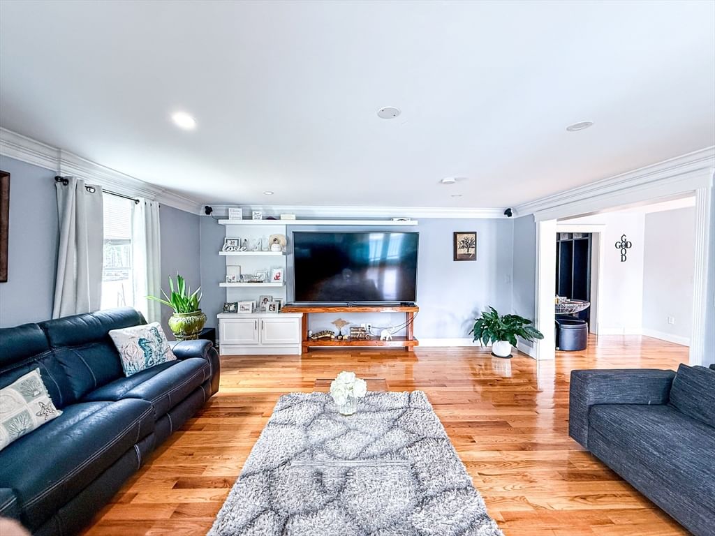 31 Jefferson Rd Northborough — Photo 11 of 42