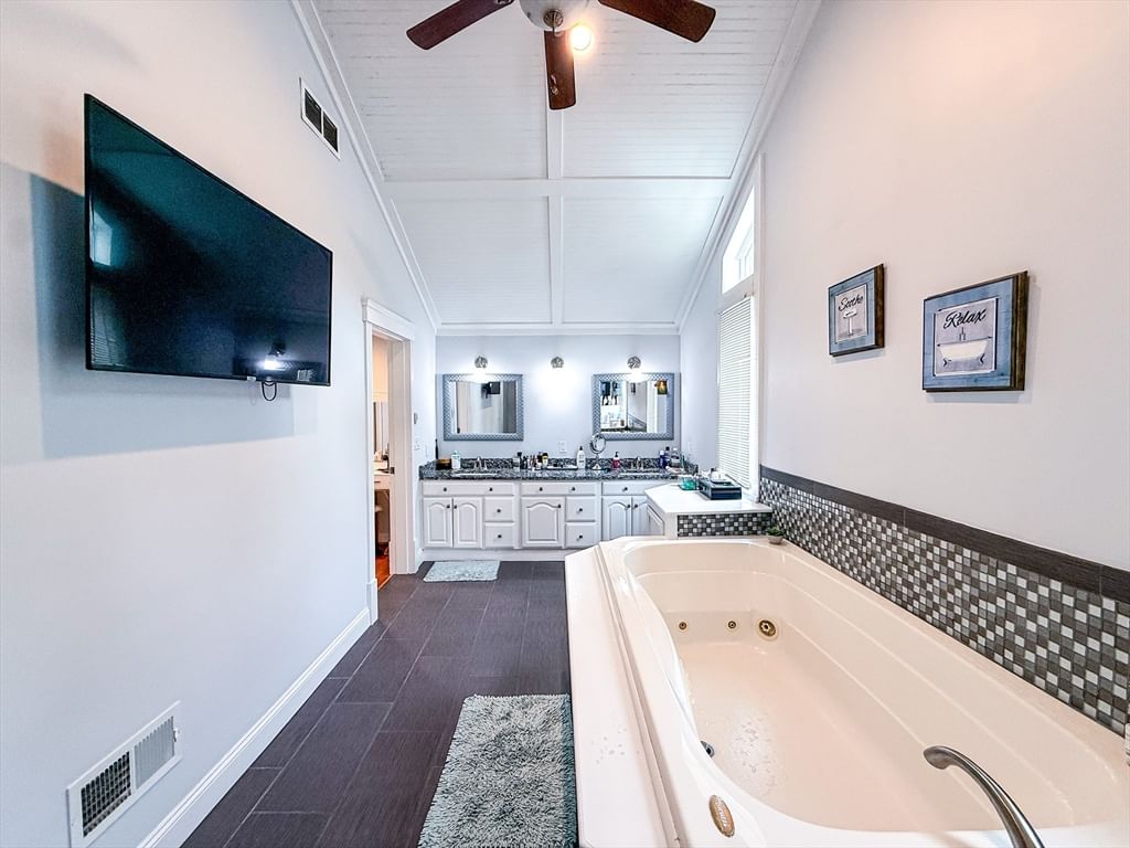 31 Jefferson Rd Northborough — Photo 23 of 42