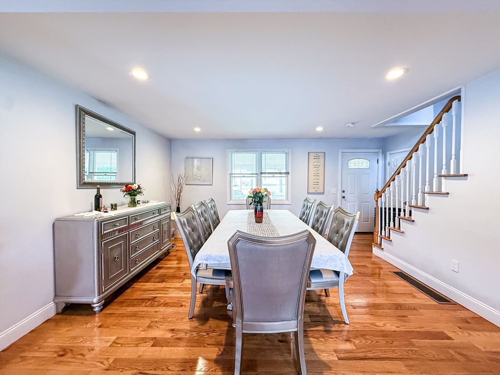 31 Jefferson Rd Northborough — Photo 8 of 42