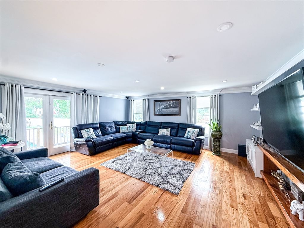 31 Jefferson Rd Northborough — Photo 9 of 42