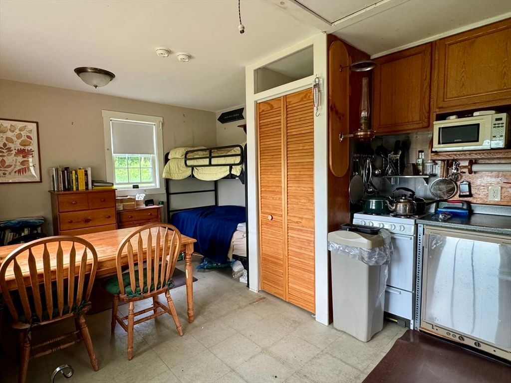 16 Manley Phelps Road, Monroe, MA 01350 photo 2