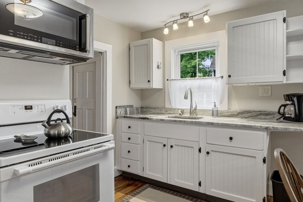 43 Garage Rd, Sunderland, MA 01375 photo 2