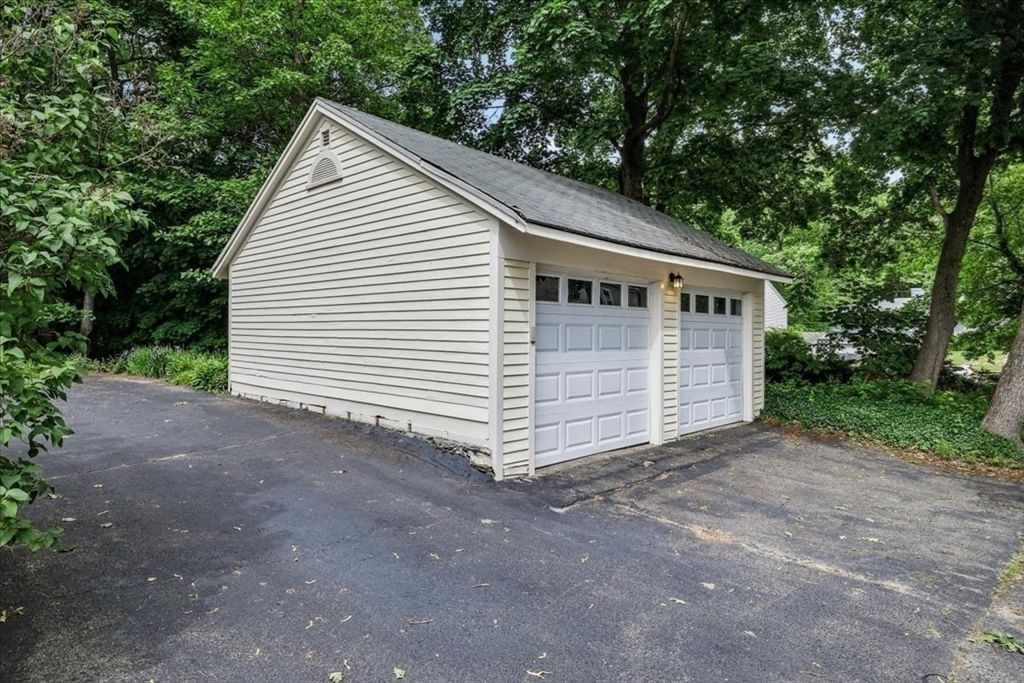 10 Summit Ave, Methuen, MA Photo #41