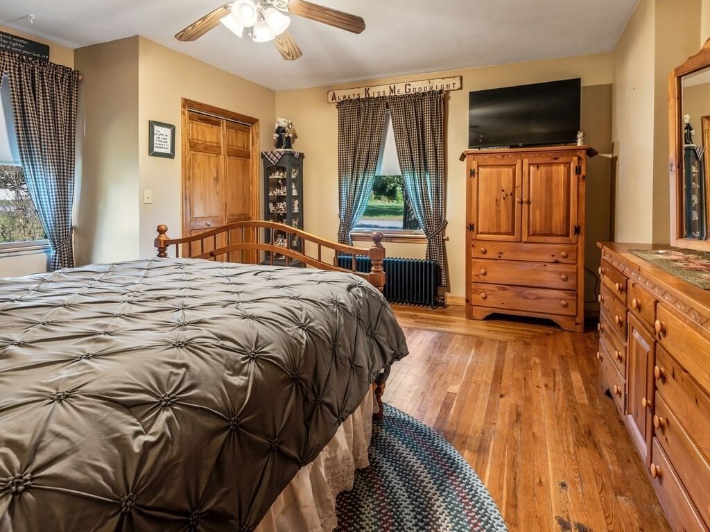 89 Elm St, Blackstone, MA 01504 photo 3