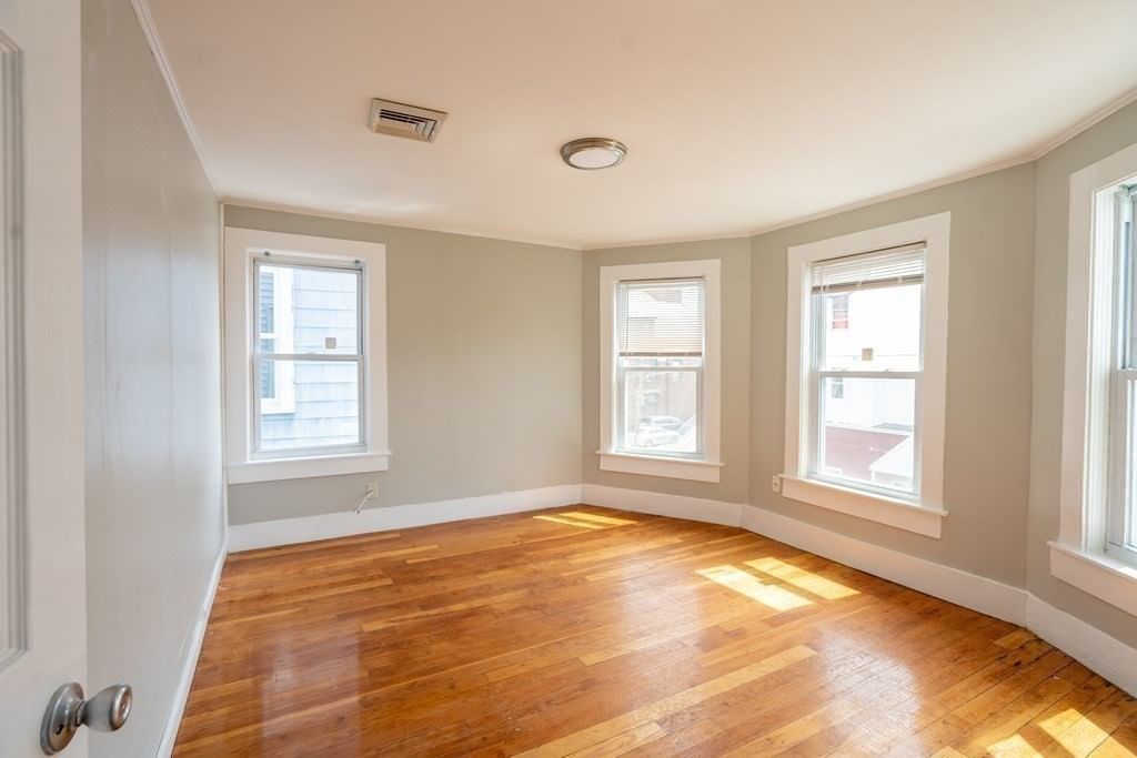 716 Lawrence St. Lowell — Photo 10 of 16