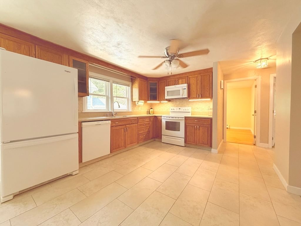 43 Deerfield Ave, Westwood, MA 02090 photo 2