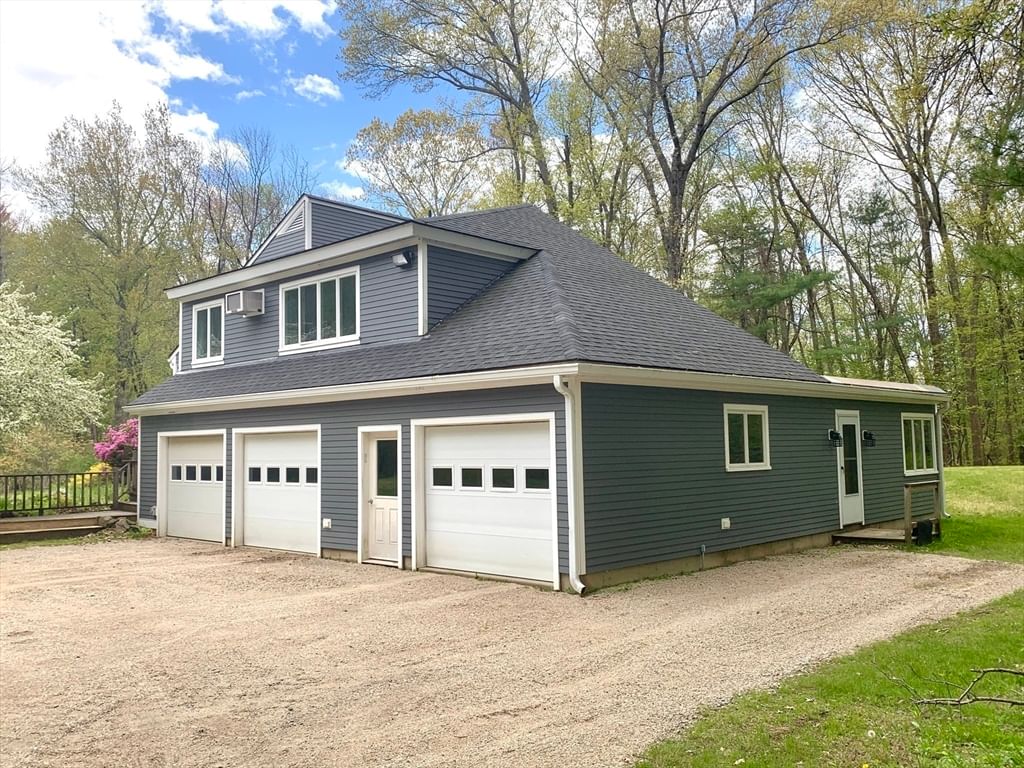 38 Way To The River Rd West Newbury — Photo 3 of 31